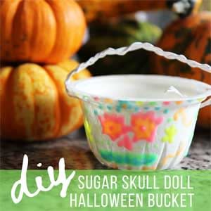 Mini Trick or Treat Bucket - halloween craft ideas for toddlers and preschoolers